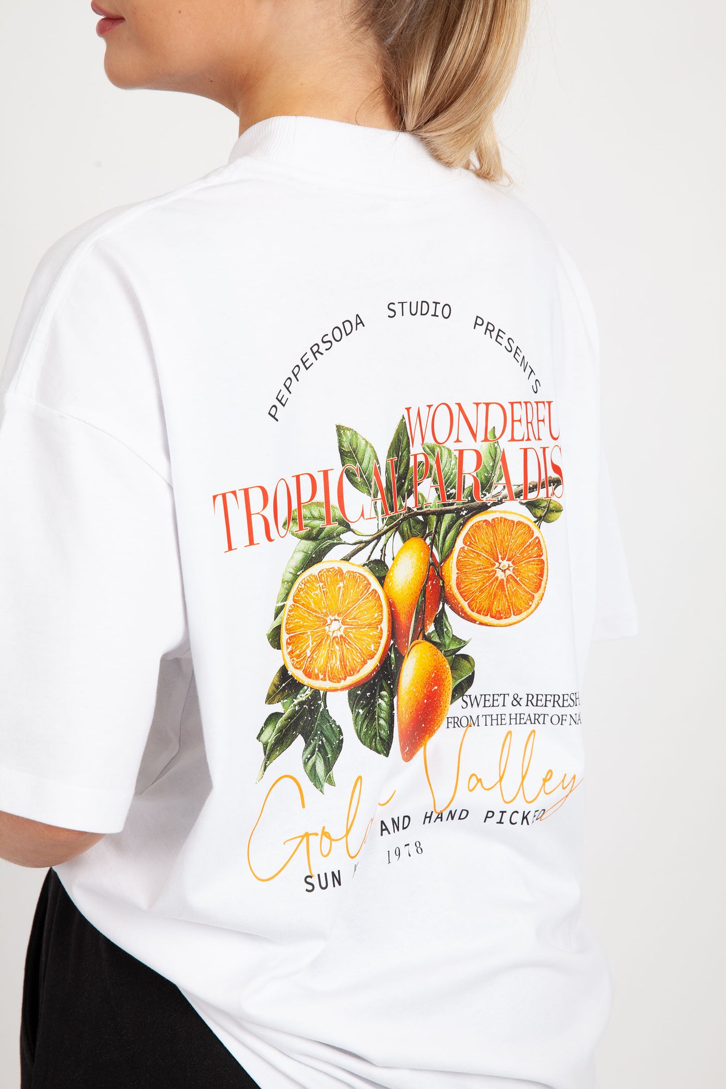 Womens Wonderful Tropical Paradise Printed White T-shirt