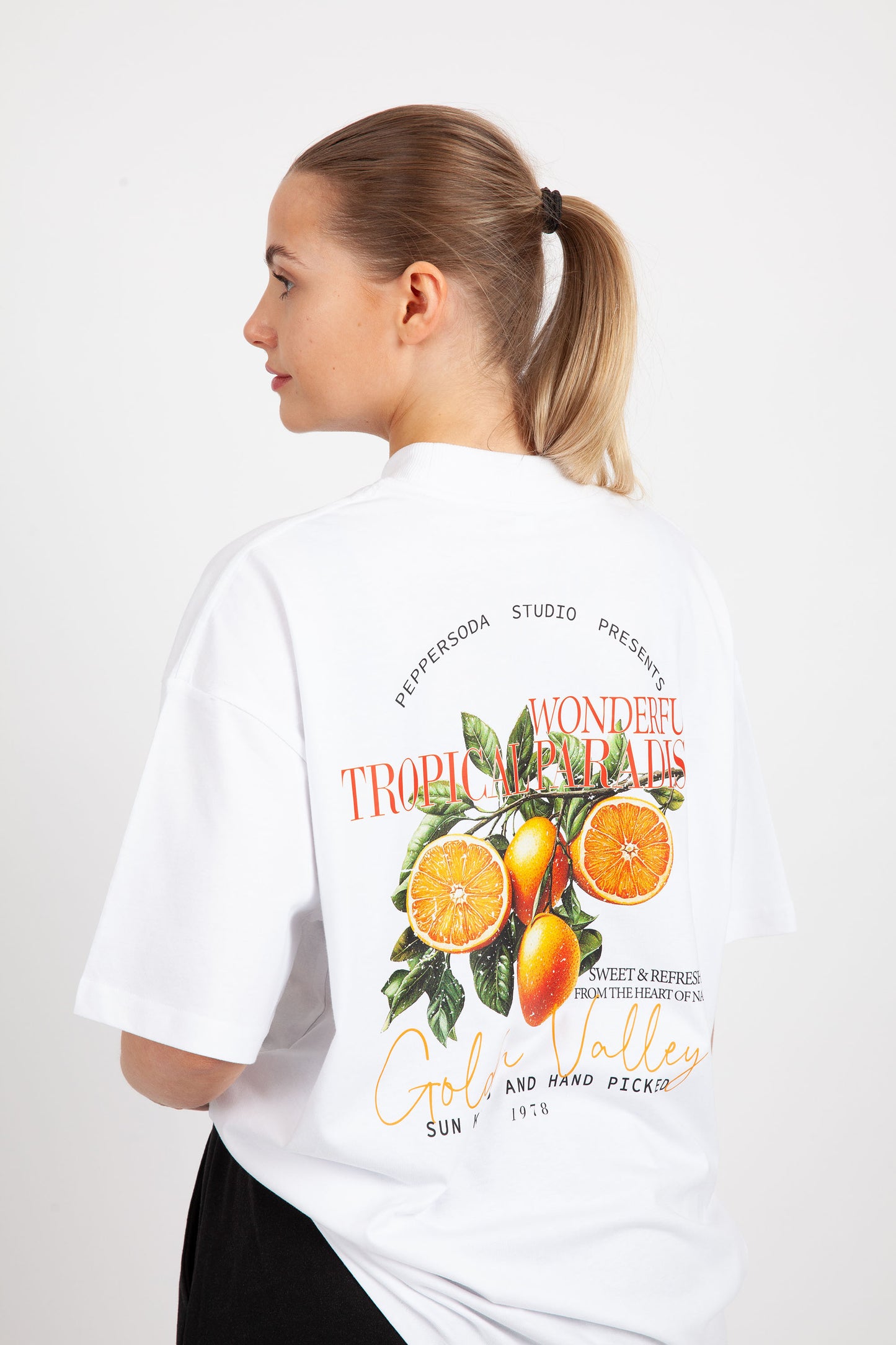 Womens Wonderful Tropical Paradise Printed White T-shirt